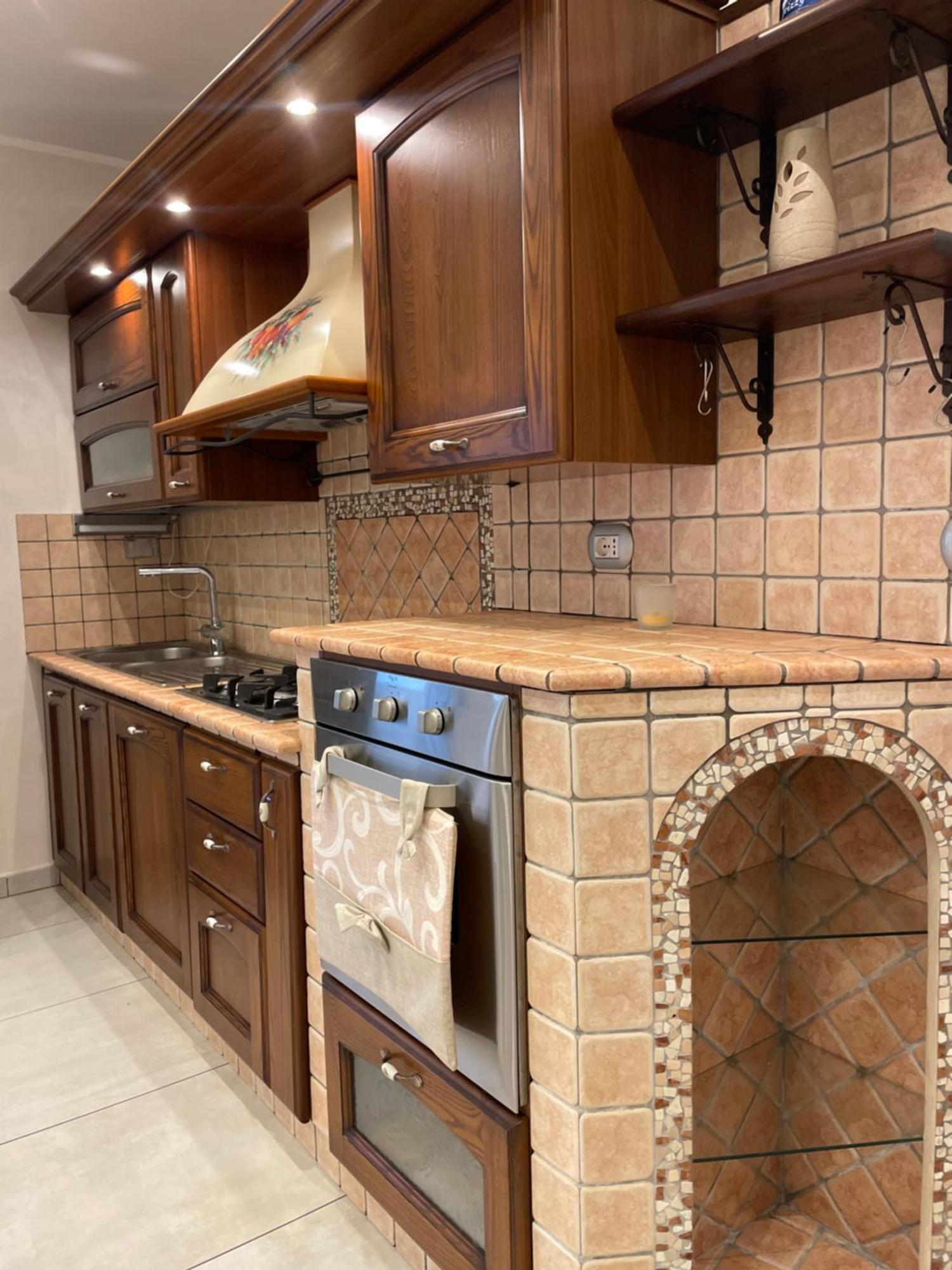 With Parking Near The Airport And Apartment Fiumicino