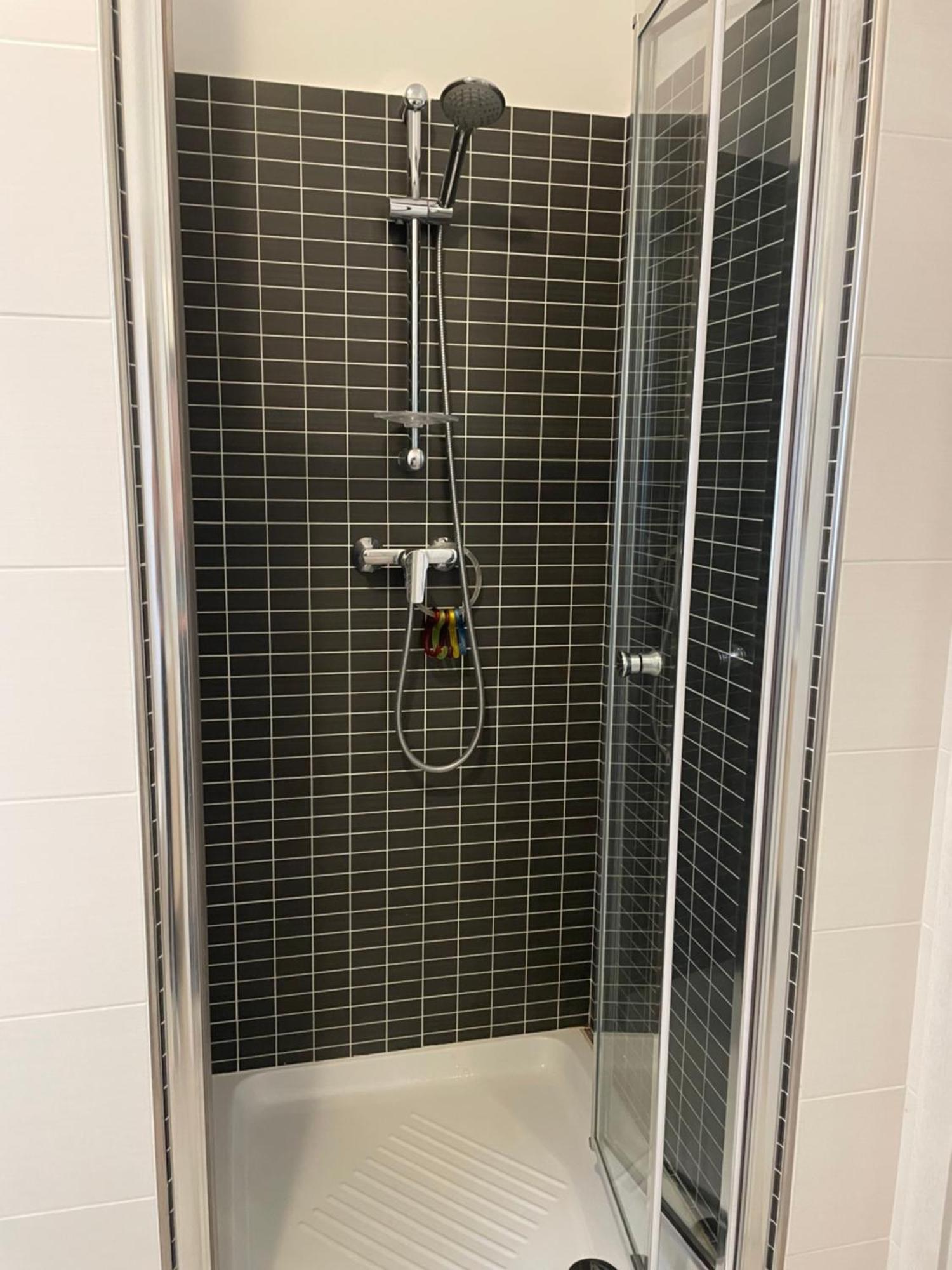 Apartment With Parking Near The Airport And