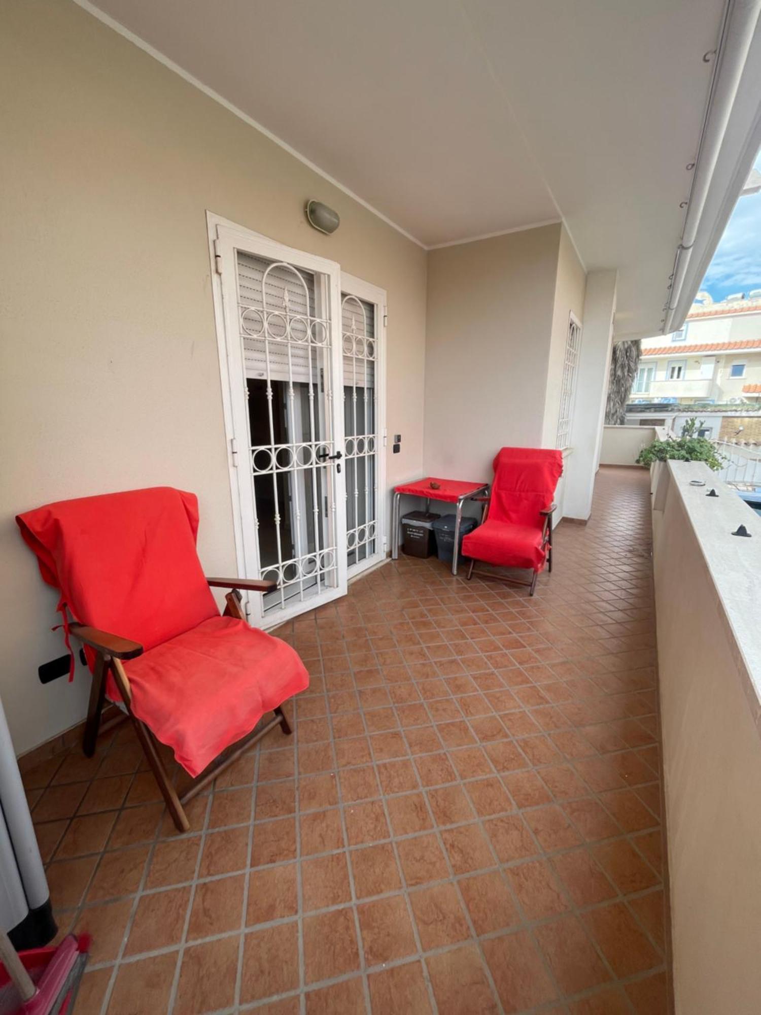 Apartment With Parking Near The Airport And *